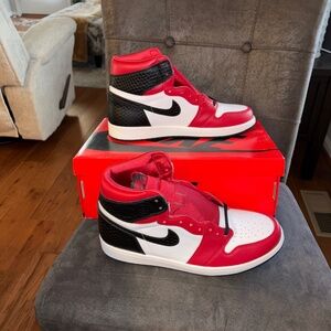 NIB NEW Women’s Nike Air Jordan 1 Retro High OG Satin Snake Sneakers 12